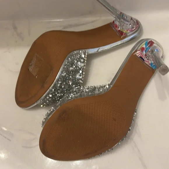 Embellished heels - Picture 3 of 4